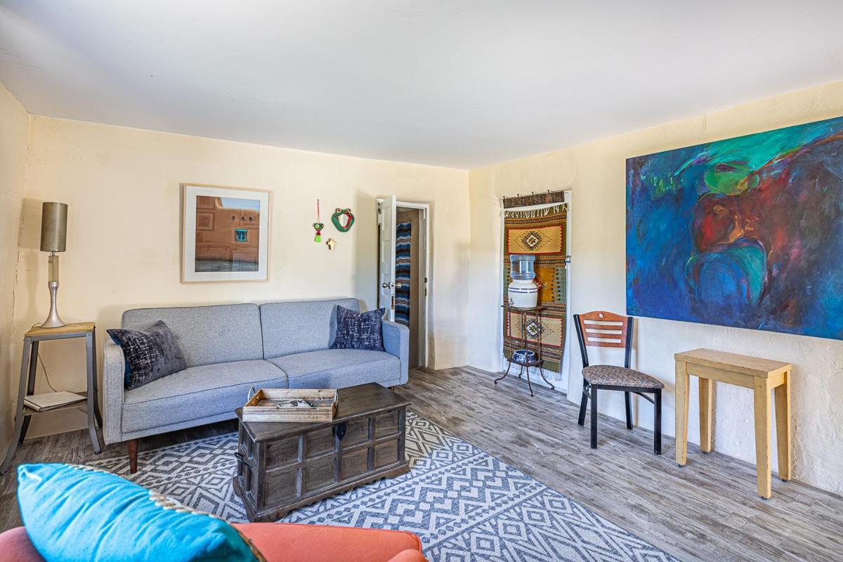 Pet Friendly Pinon Heaven Bed & Breakfast Canada de los Alamos Exterior photo
